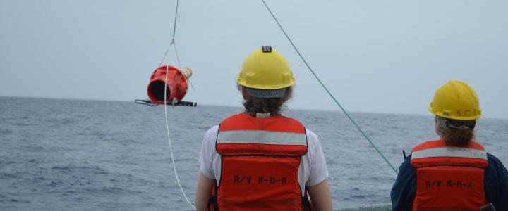 Deploying the second of two PMEL Deep Argo floats near Station ALOHA